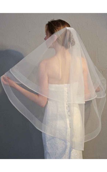 Two-tier Pencil Edge Fingertip Bridal Veils With Ribbon