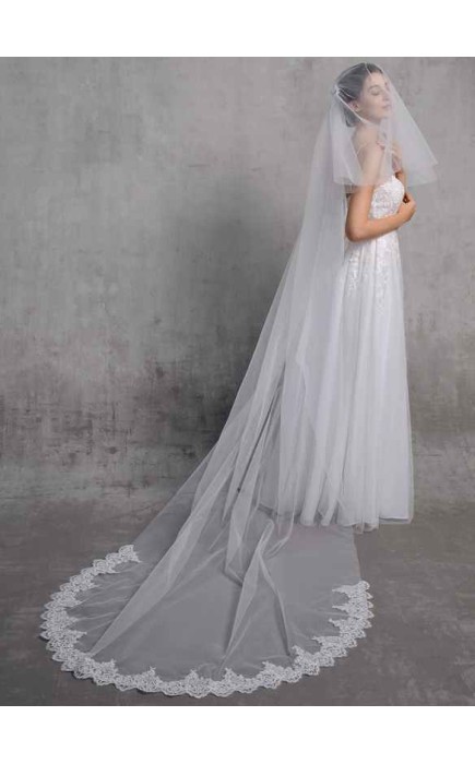Two-tier Lace Applique Edge Cathedral Bridal Veils With Lace