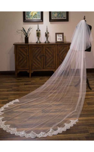 Two-tier Lace Applique Edge Cathedral Bridal Veils With Lace