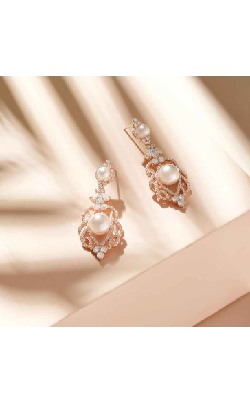 Elegant Alloy With Irregular Pearl Earrings