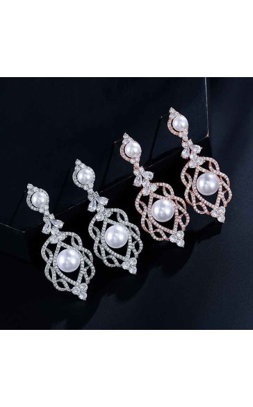 Elegant Alloy With Irregular Pearl Earrings