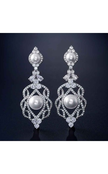 Elegant Alloy With Irregular Pearl Earrings