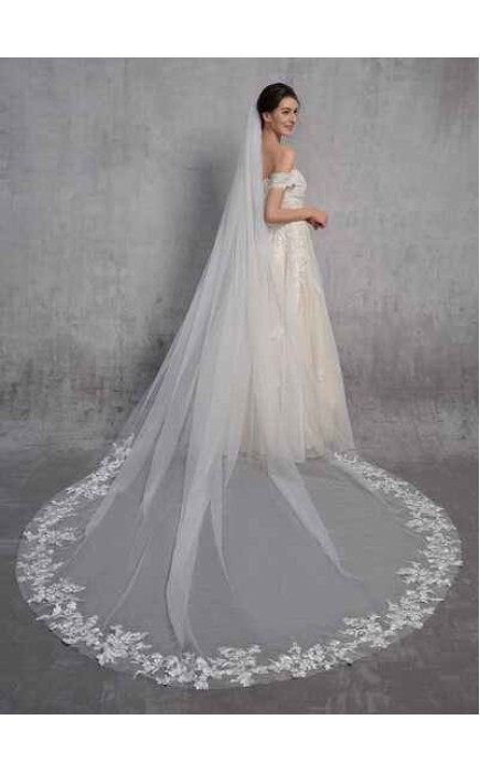 One-tier Cut Edge Cathedral Bridal Veils With Lace