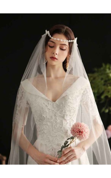 One-tier Cut Edge Cathedral Bridal Veils With Lace