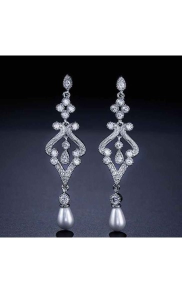 Ladies' Luxurious Alloy With Irregular Pearl Earrings